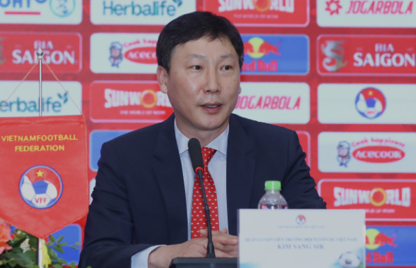 Tân HLV Kim Sang-sik: “Tôi đã quan tâm đến bóng đá Việt Nam từ 2 thập kỷ trước”